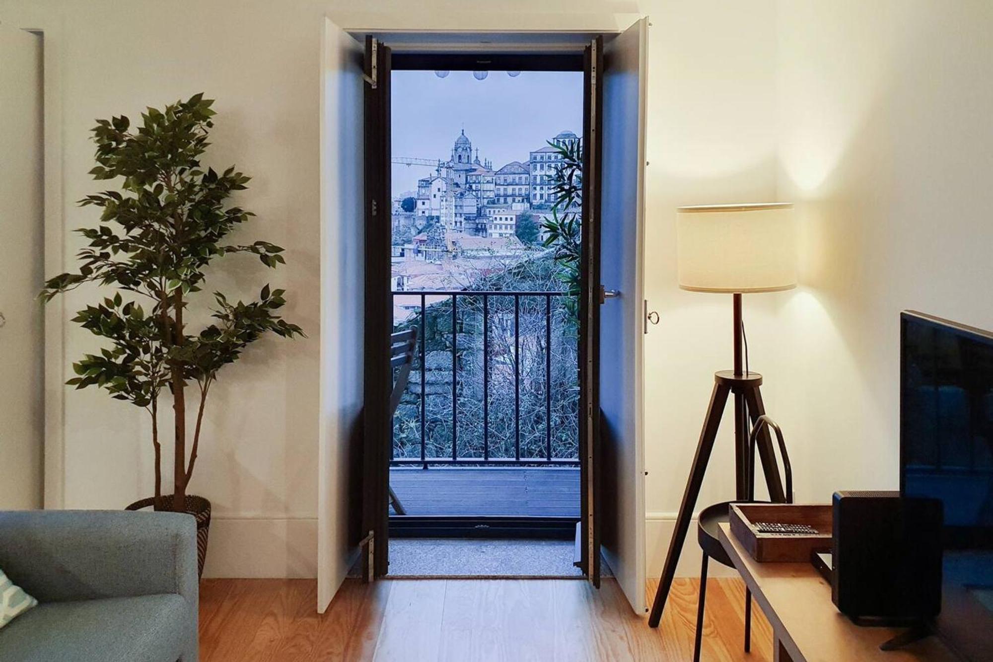 Great Flat & View In Historic By Lovelystay Apartament